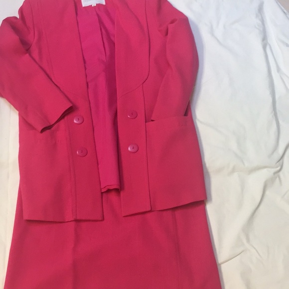 Vintage 2pce Polyester Jacket and Skirtw13”x21” - Picture 2 of 7